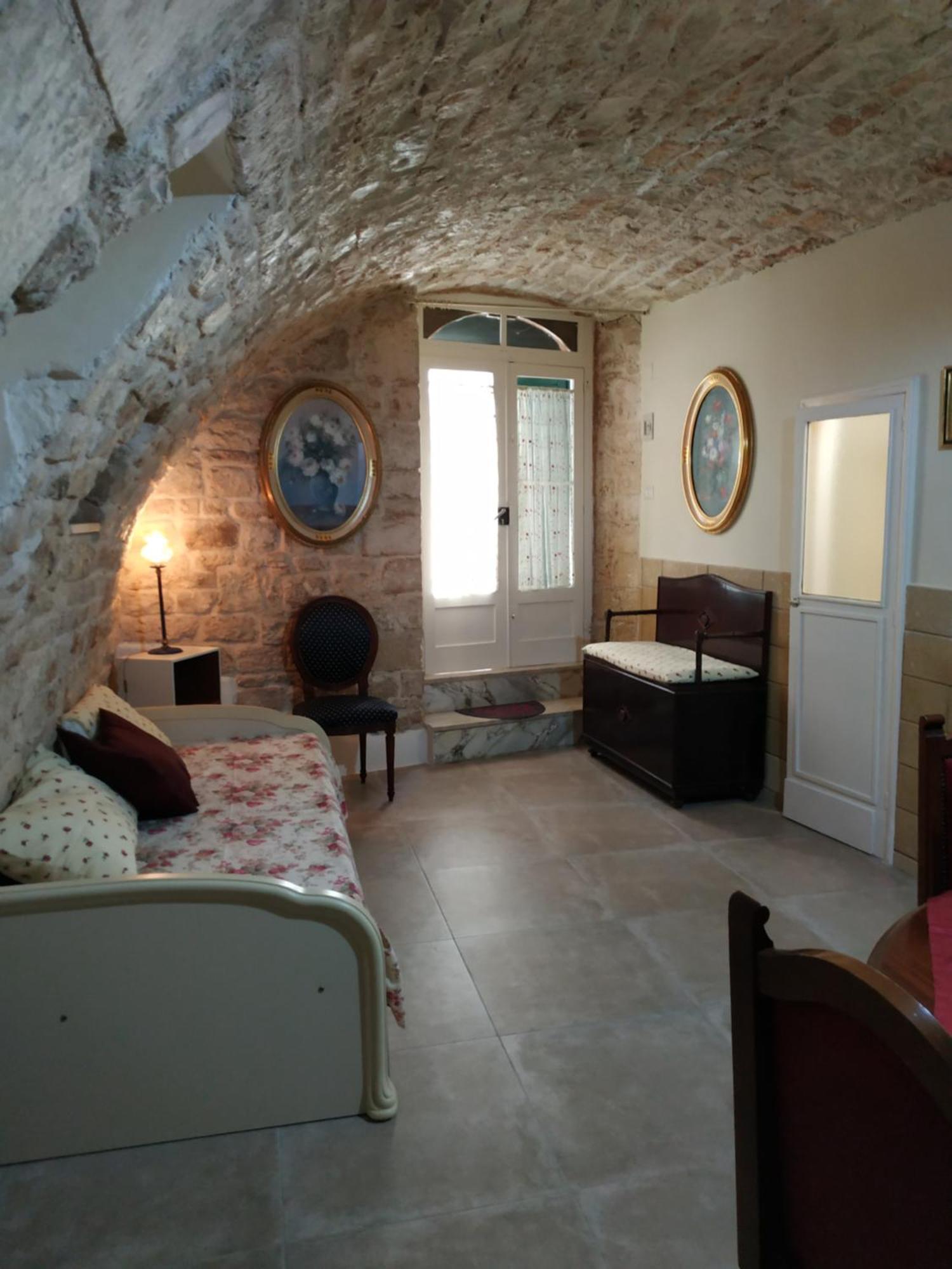 Fascino Antico Villa Конверсано Екстериор снимка